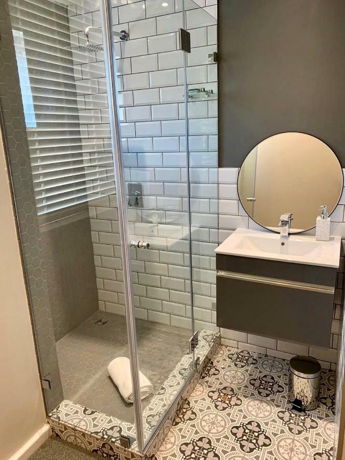 Oyster Lagoon Villa - Luxurious 2 Bed Apartment In Knysna Exterior photo